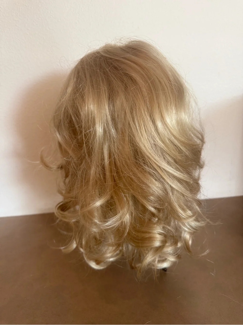 Envy Curly Blonde Short Wig by (unspecified) - Light Blonde